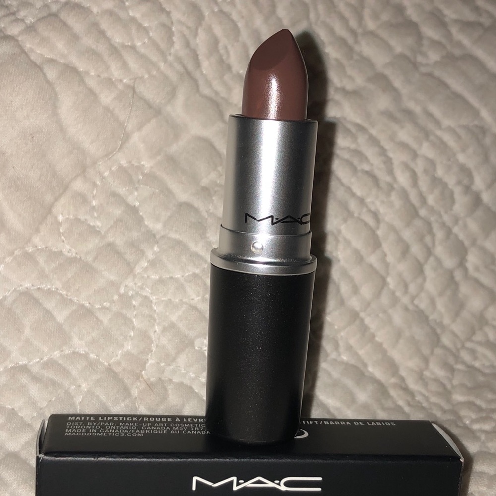 MAC LIPSTICK STONE